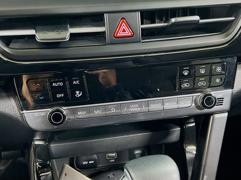 Certified 2025 Kia Seltos S FWD image 16