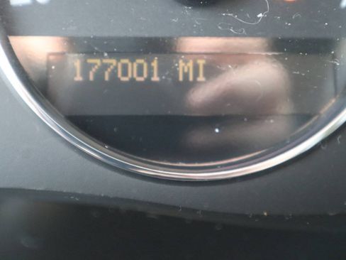 Used 2006 Chevrolet Uplander LS w/ Climate Package FWD image 32