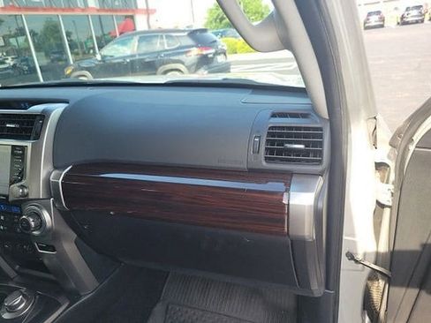 Certified 2023 Toyota 4Runner Limited AWD/4WD image 9