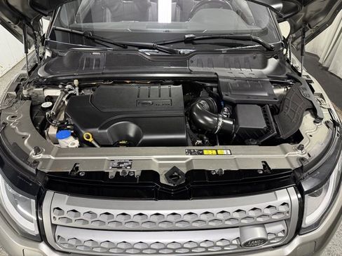 Used 2019 Land Rover Range Rover Evoque SE Dynamic image 29