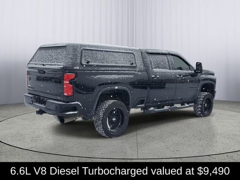 Used 2024 Chevrolet Silverado 2500 LT w/ Midnight Edition image 3
