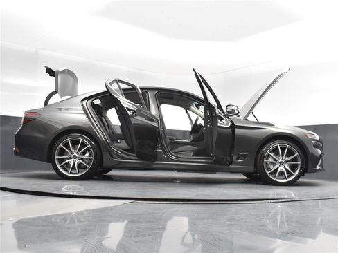 Used 2026 Genesis G70 2.5T Prestige image 21