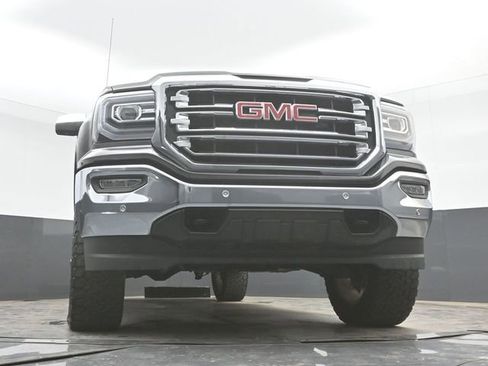 Used 2018 GMC Sierra 1500 SLT AWD/4WD image 41