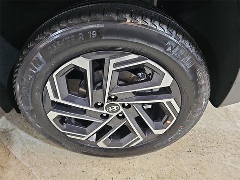 New 2026 Hyundai Tucson Limited image 34