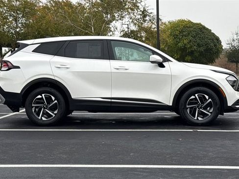 Certified 2023 Kia Sportage LX image 3