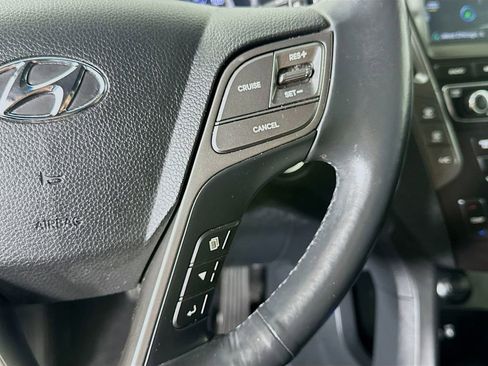 Used 2018 Hyundai Santa Fe SE image 13