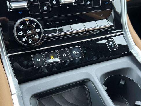 New 2026 Nissan Armada SL w/ Captain's Chari Seat Package image 13