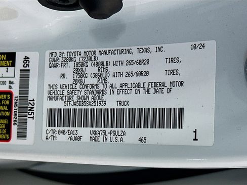 Used 2025 Toyota Tundra Limited image 12