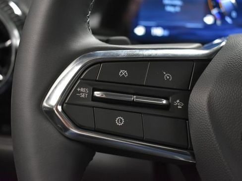 New 2026 Chevrolet Equinox LT w/ Convenience Package II FWD image 16