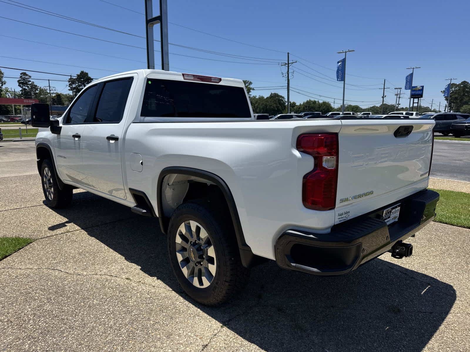 New 2026 Chevrolet Silverado 2500 Custom w/ Custom Value Package AWD/4WD image 4