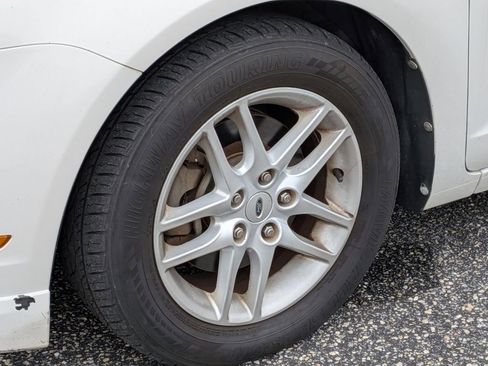 Used 2011 Ford Fusion S FWD image 9
