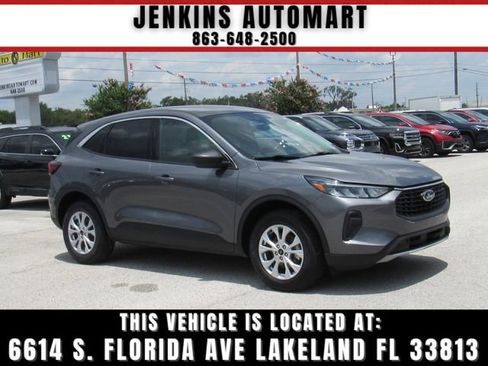 Used 2024 Ford Escape Active AWD/4WD image 1