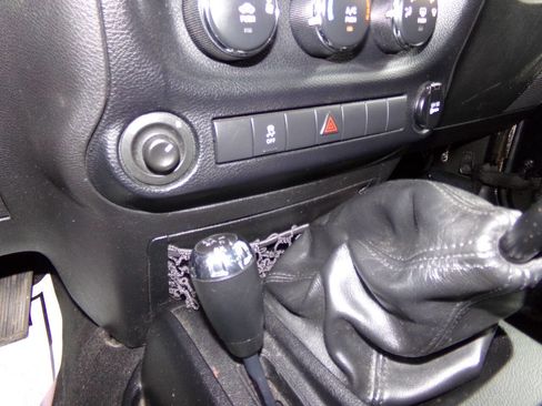 Used 2014 Jeep Wrangler Sport w/ Quick Order Package 23S AWD/4WD image 62