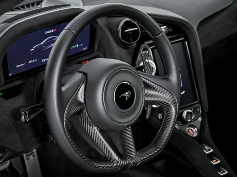 Used 2019 McLaren 720S image 24