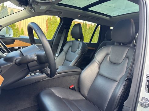 Used 2022 Volvo XC90 T8 Inscription Expression w/ Advanced Package image 4