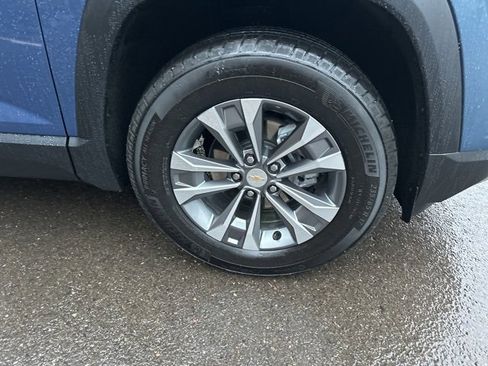 Used 2025 Chevrolet Equinox LT image 4