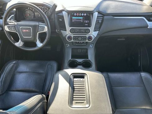 Used 2017 GMC Yukon SLT w/ Open Road Package image 13