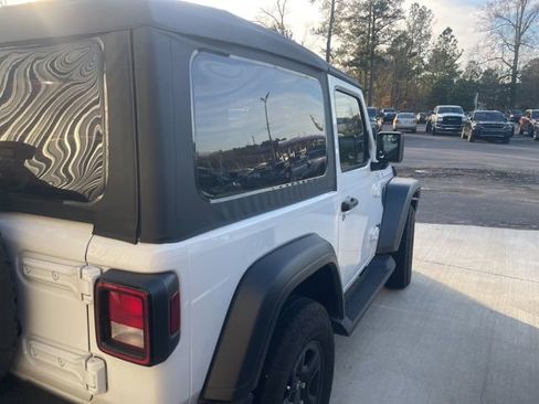 Used 2025 Jeep Wrangler Sport image 6