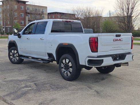 New 2026 GMC Sierra 3500 Denali w/ Denali Reserve Package AWD/4WD image 14