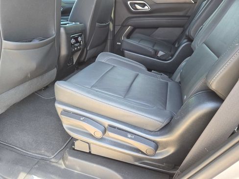 Used 2023 Chevrolet Tahoe Z71 w/ Luxury Package AWD/4WD image 32