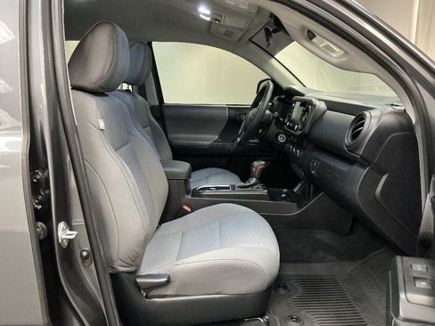 Used 2021 Toyota Tacoma SR AWD/4WD image 34