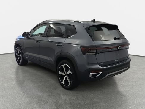 New 2026 Volkswagen Taos SEL image 5