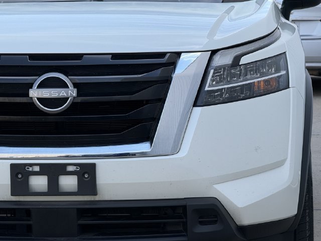 Used 2022 Nissan Pathfinder SV FWD image 8