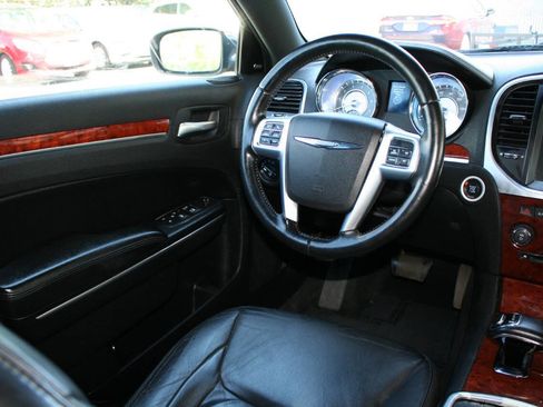 Used 2012 Chrysler 300 Limited image 17