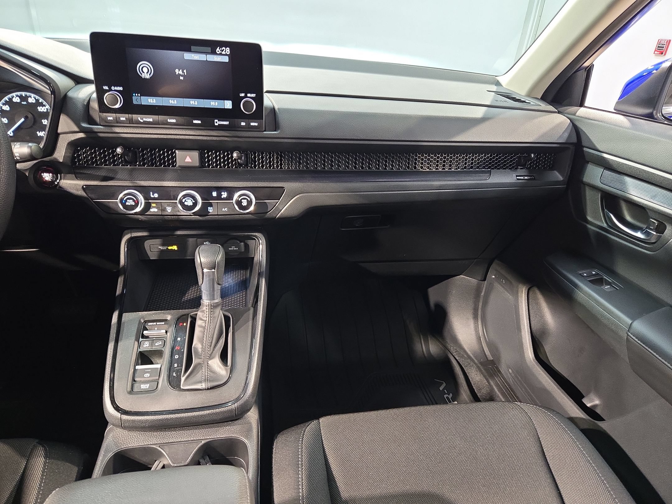 Used 2024 Honda CR-V LX image 11
