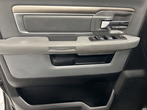 Used 2016 RAM 2500 Big Horn w/ Black Appearance Group image 11