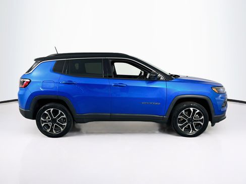 Used 2023 Jeep Compass Limited w/ Sun and Sound Group AWD/4WD image 4