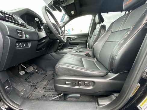 Certified 2023 Honda Passport TrailSport image 12