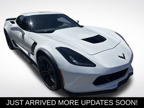 Used 2016 Chevrolet Corvette Z06 w/ 3LZ Preferred Equipment Group RWD image 2