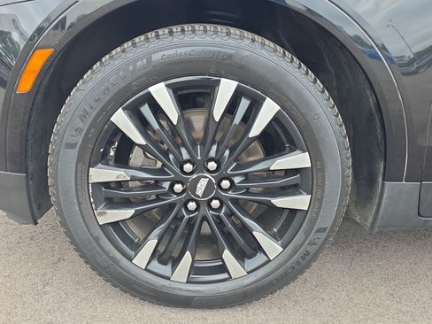 Used 2018 Cadillac XT5 Premium Luxury FWD image 9