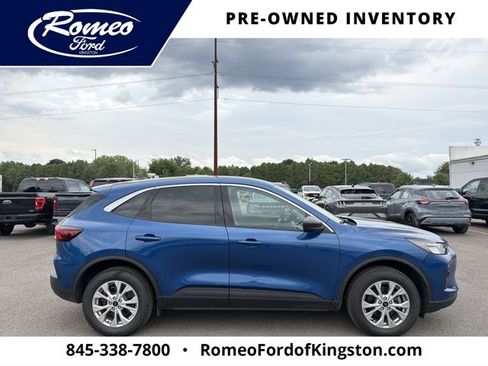 Certified 2023 Ford Escape Active AWD/4WD image 3