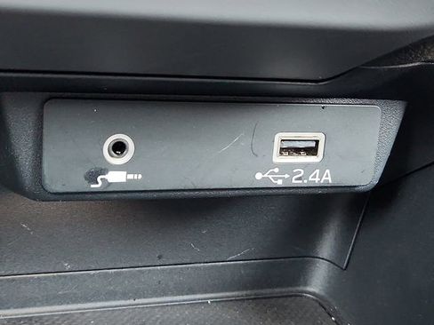 Certified 2024 Subaru Crosstrek 2.0i image 19