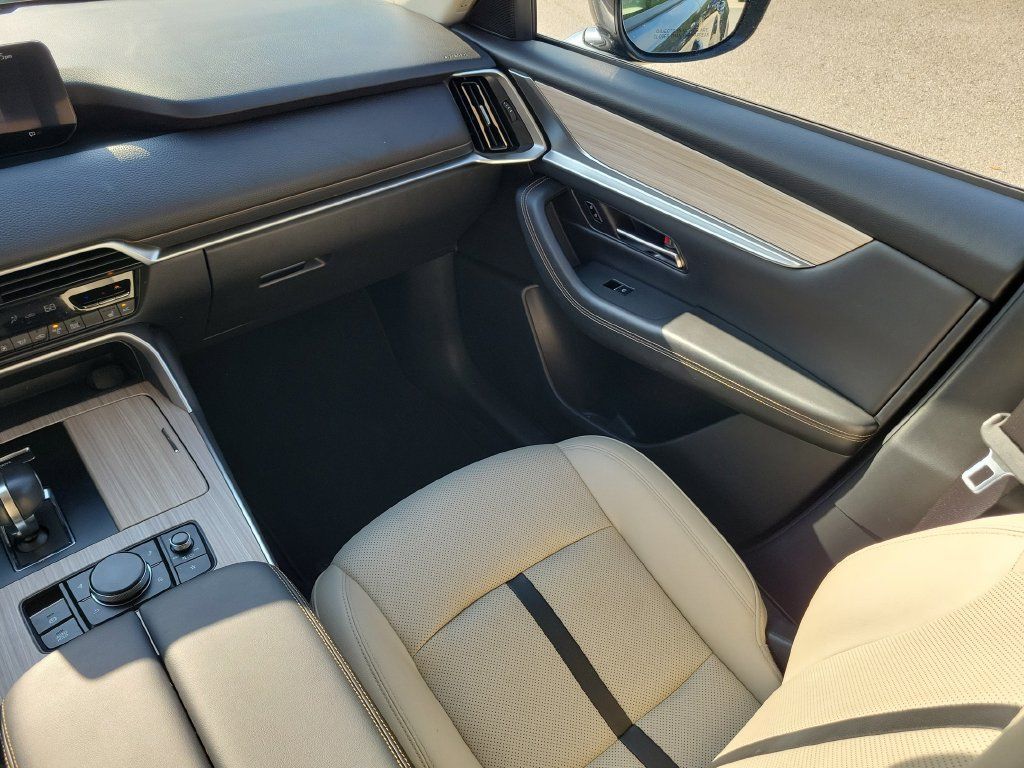 Used 2024 MAZDA CX-90 Plug-In Hybrid w/ Preferred AWD/4WD image 13