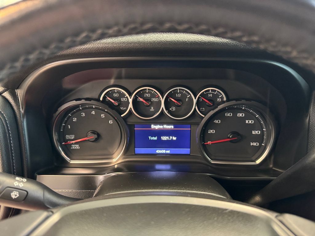 Used 2021 Chevrolet Silverado 1500 LT Trail Boss w/ Convenience Package II AWD/4WD image 14