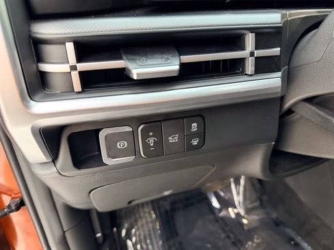 Used 2025 Hyundai Santa Fe XRT AWD/4WD image 16