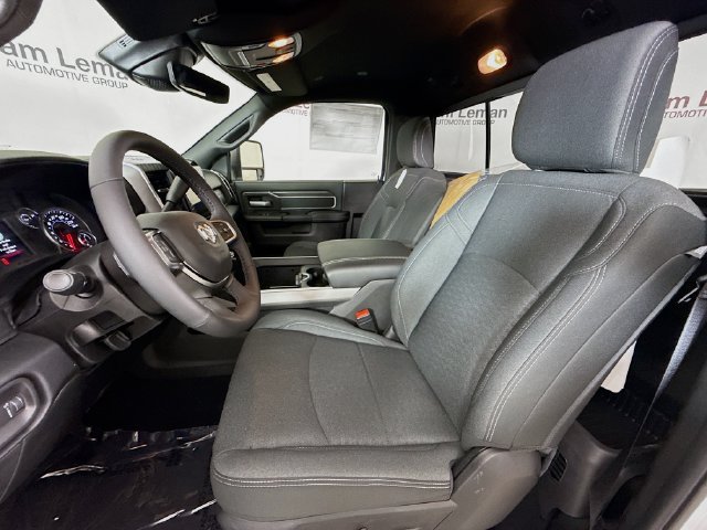 New 2026 RAM 3500 Big Horn AWD/4WD image 21