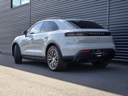 New 2026 Porsche Macan 4 Electric AWD/4WD image 3