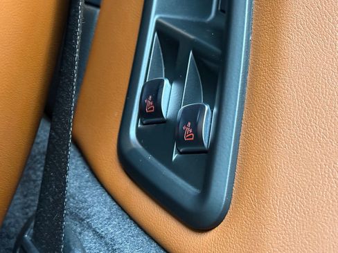 Used 2024 BMW X7 xDrive40i image 49