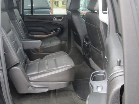Used 2017 GMC Yukon XL Denali w/ Open Road Package image 12