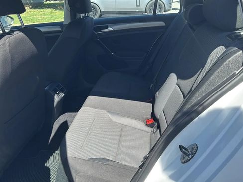 Used 2017 Volkswagen Golf S image 11
