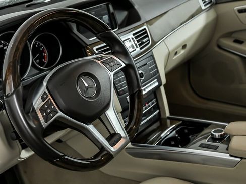 Used 2016 Mercedes-Benz E 350 4MATIC Wagon w/ Premium Package image 23