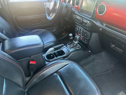 Used 2019 Jeep Wrangler Unlimited Rubicon w/ Dual Top Group image 17