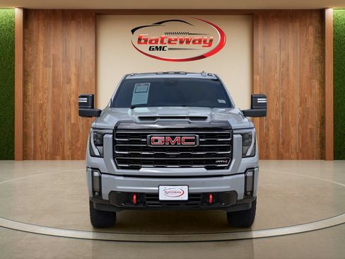 Used 2024 GMC Sierra 2500 AT4 w/ AT4 Premium Plus Package AWD/4WD image 2