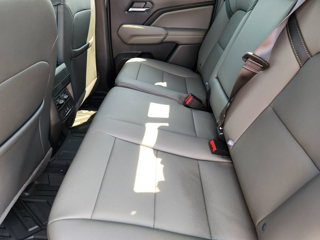 New 2026 Chevrolet Colorado ZR2 w/ Technology Package AWD/4WD image 22