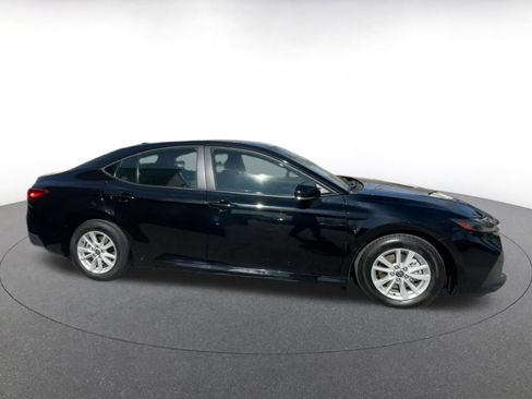 Used 2025 Toyota Camry LE image 16