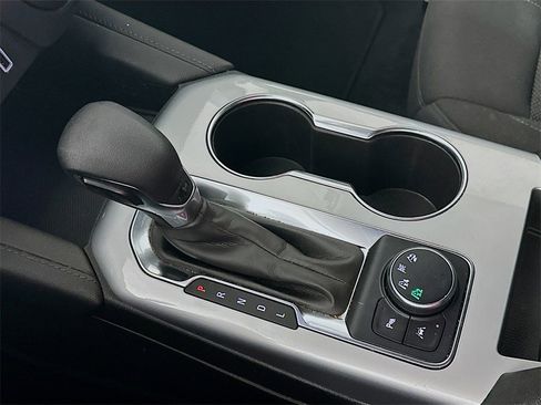 Used 2022 Chevrolet Blazer LT image 16